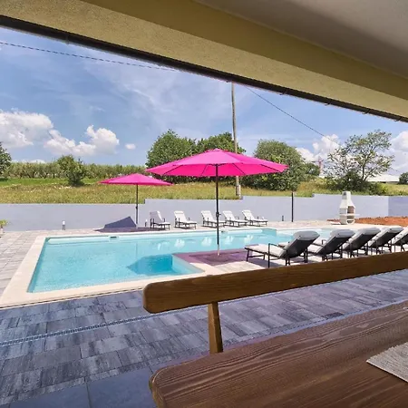Mit Privatpool Fuer 12 Personen Ca 350 Qm In Barban, Istrien Bucht Von Rasa