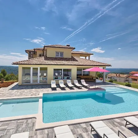 Holiday home Mit Privatpool Fuer 12 Personen Ca 350 Qm In Barban, Istrien Bucht Von Rasa