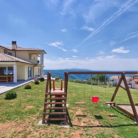 Holiday home Mit Privatpool Fuer 12 Personen Ca 350 Qm In Barban, Istrien Bucht Von Rasa